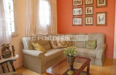 Casa com 5 quartos à venda na rua guilherme schell, 201, santo antônio, porto alegre, 200 m2 por r$ 640.000