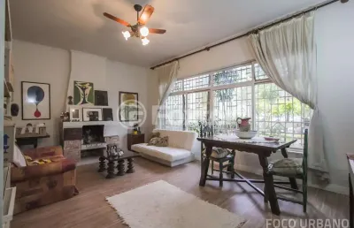 Casa com 3 quartos à venda na rua barão do guaíba, 1024, menino deus, porto alegre, 380 m2 por r$ 1.350.000