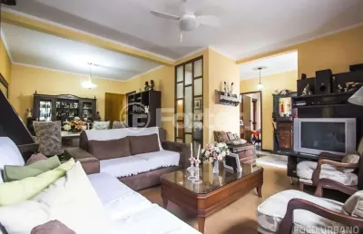 Casa com 3 quartos à venda na avenida brasília, 292, vila ipiranga, porto alegre, 315 m2 por r$ 900.000
