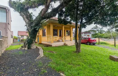 Casa em condomínio fechado com 3 quartos à venda na rua cabriúva, 330, são lucas, viamão, 120 m2 por r$ 495.000