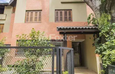 Casa em condomínio fechado com 4 quartos à venda na rua caeté, 525, vila assunção, porto alegre, 273 m2 por r$ 898.000