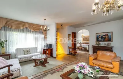 Casa com 3 quartos à venda na rua assunção, 110, jardim lindóia, porto alegre, 250 m2 por r$ 1.590.000