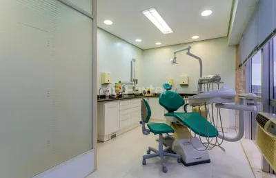 Sala comercial com 1 sala à venda na rua dona laura, 228, rio branco, porto alegre, 29 m2 por r$ 212.000