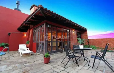 Casa com 4 quartos à venda na rua professor fernando carneiro, 287, três figueiras, porto alegre, 350 m2 por r$ 2.800.000