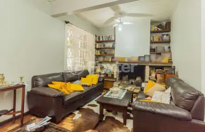 Casa com 4 quartos à venda na avenida palmeira, 573, petrópolis, porto alegre, 150 m2 por r$ 2.200.000