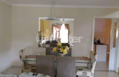 Casa com 3 quartos à venda na rua manoel victorio nunes, 253, parque da matriz, cachoeirinha, 212 m2 por r$ 1.011.750