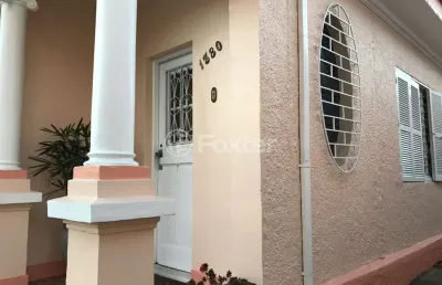 Casa comercial com 3 salas à venda na avenida bento gonçalves, 1380, partenon, porto alegre, 240 m2 por r$ 1.500.000