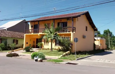 Casa com 4 quartos à venda na rua rio branco, 1060, centro, nova petrópolis, 221 m2 por r$ 1.400.000