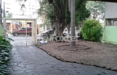 Casa com 2 quartos à venda na travessa são jacó, 59, higienópolis, porto alegre, 278 m2 por r$ 850.000