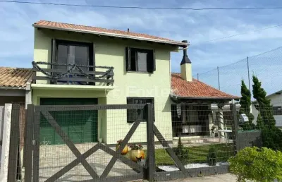 Casa com 4 quartos à venda na rua bahia, 1871, nova tramandaí, tramandaí, 147 m2 por r$ 520.000