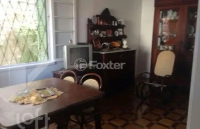 Casa com 3 quartos à venda na rua camerino, 124, petrópolis, porto alegre, 102 m2 por r$ 950.000