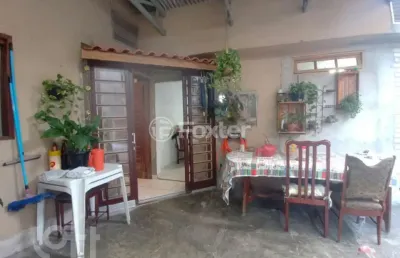 Casa com 3 quartos à venda na rua catão roxo, 31, jardim são pedro, porto alegre, 256 m2 por r$ 717.000