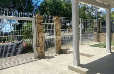 Casa com 3 quartos à venda na avenida doutor rubem knijnik, 420, costa e silva, porto alegre, 257 m2 por r$ 750.000