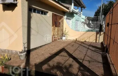 Casa com 3 quartos à venda na rua arnaldo ballve, 226, jardim itu sabará, porto alegre, 150 m2 por r$ 651.000