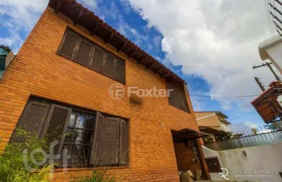 Casa com 4 quartos à venda na rua breno arruda, 105, santa maria goretti, porto alegre, 250 m2 por r$ 690.000