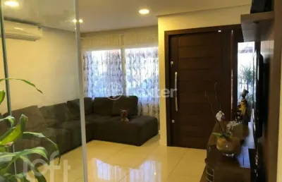 Casa com 4 quartos à venda na avenida martins bastos, 910, sarandi, porto alegre, 253 m2 por r$ 926.000