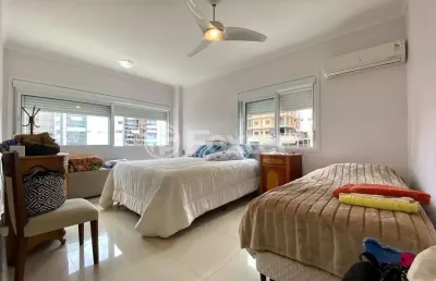 Apartamento com 3 quartos à venda na rua guaraci, 3223, centro, capão da canoa, 111 m2 por r$ 950.000