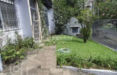 Casa com 3 quartos à venda na avenida professor paula soares, 416, jardim itu sabará, porto alegre, 190 m2 por r$ 620.000