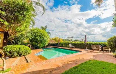 Casa em condomínio fechado com 5 quartos à venda na rua gilberto laste, 90, santa tereza, porto alegre, 841 m2 por r$ 3.505.500