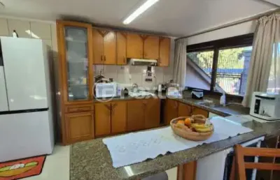 Casa com 3 quartos à venda na rua das araucárias, 520, são virgílio, caxias do sul, 331 m2 por r$ 1.250.000