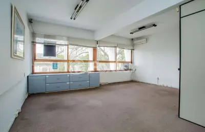 Sala comercial com 1 sala à venda na rua doutora rita lobato, 191, praia de belas, porto alegre, 41 m2 por r$ 118.250