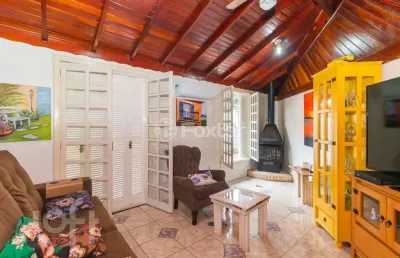 Casa com 3 quartos à venda na rua doutor ernesto miranda, 195, jardim são pedro, porto alegre, 130 m2 por r$ 455.000