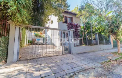 Casa com 3 quartos à venda na rua josé scutari, 304, passo da areia, porto alegre, 290 m2 por r$ 920.000