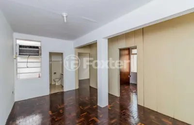 Sala comercial com 1 sala à venda na rua vigário josé inácio, 263, centro histórico, porto alegre, 49 m2 por r$ 130.000