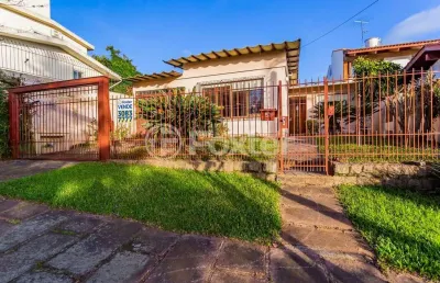Casa com 3 quartos à venda na rua licínio cardoso, 51, chácara das pedras, porto alegre, 181 m2 por r$ 790.000
