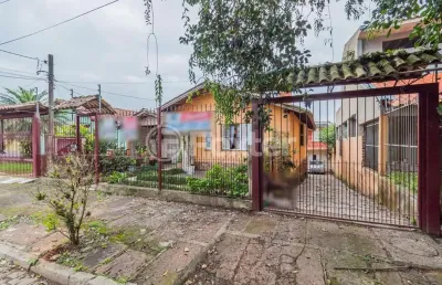 Casa com 3 quartos à venda na rua hugo nelson magalhães, 70, parque santa fé, porto alegre, 200 m2 por r$ 480.000