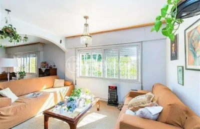Casa com 4 quartos à venda na rua doutor barbosa gonçalves, 261, chácara das pedras, porto alegre, 215 m2 por r$ 1.800.000