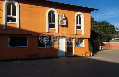 Casa em condomínio fechado com 1 quarto à venda na rua banco inglês, 341, santa tereza, porto alegre, 47 m2 por r$ 176.488