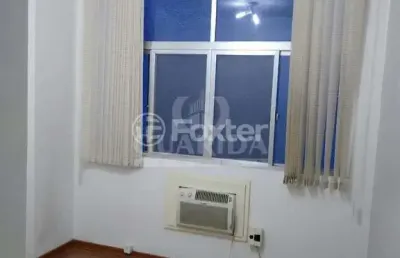 Sala comercial com 1 sala à venda na avenida alberto bins, 362, centro histórico, porto alegre, 22 m2 por r$ 56.000