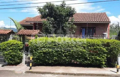 Casa com 3 quartos à venda na rua aleste luiz belocchio, 96, teresópolis, porto alegre, 181 m2 por r$ 550.000