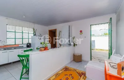 Casa com 2 quartos à venda na rua landel de moura, 2805, tristeza, porto alegre, 50 m2 por r$ 315.000