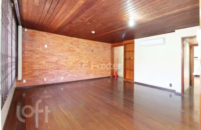 Casa com 3 quartos à venda na rua bispo william thomas, 88, teresópolis, porto alegre, 250 m2 por r$ 849.000
