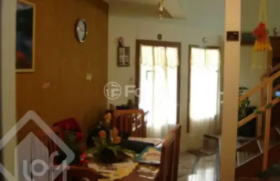 Casa com 3 quartos à venda na rua ney brito, 78, nossa senhora das graças, canoas, 300 m2 por r$ 890.000