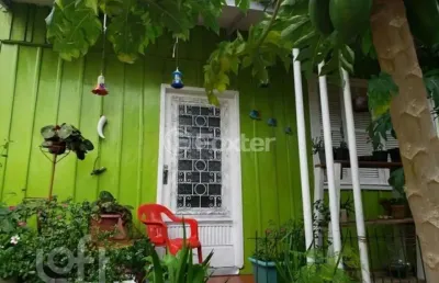 Casa com 3 quartos à venda na rua presidente juarez, 450, são sebastião, porto alegre, 168 m2 por r$ 639.000