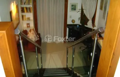 Casa com 3 quartos à venda na rua itapema, 105, parque da matriz, cachoeirinha, 200 m2 por r$ 850.000