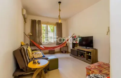 Apartamento com 2 quartos à venda na avenida berlim, 380, são geraldo, porto alegre, 56 m2 por r$ 250.000