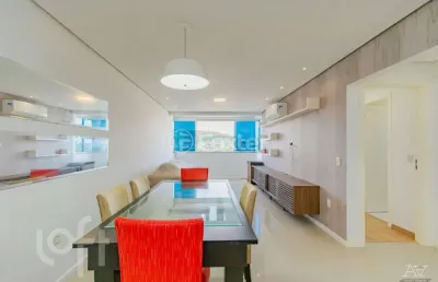 Apartamento com 2 quartos à venda na rua professor freitas cabral, 260, jardim botânico, porto alegre, 71 m2 por r$ 751.000
