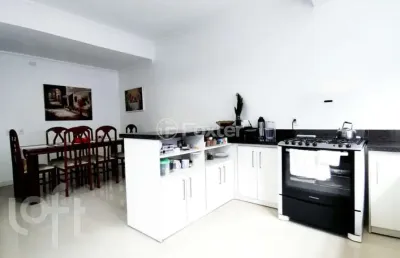 Casa em condomínio fechado com 3 quartos à venda na rua pau-brasil, 437, hípica, porto alegre, 162 m2 por r$ 740.000