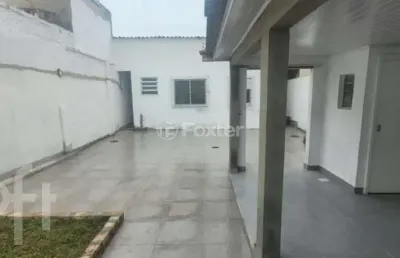 Casa com 2 quartos à venda na rua aurélio porto, 131, partenon, porto alegre, 90 m2 por r$ 395.000