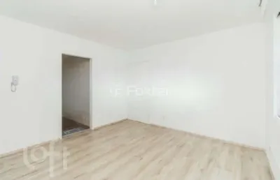 Apartamento com 2 quartos à venda na avenida lavras, 375, petrópolis, porto alegre, 61 m2 por r$ 320.000