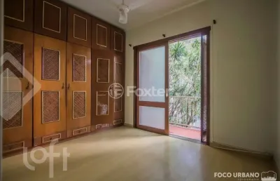 Casa com 3 quartos à venda na rua eça de queiroz, 625, petrópolis, porto alegre, 300 m2 por r$ 1.425.000