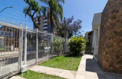Casa com 3 quartos à venda na rua gaston englert, 475, vila ipiranga, porto alegre, 224 m2 por r$ 1.370.000