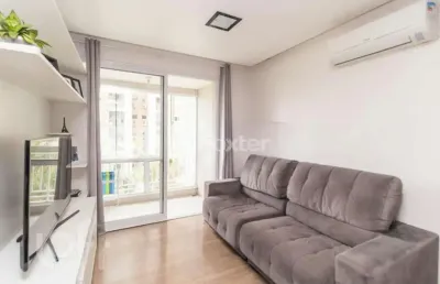 Apartamento com 3 quartos à venda na avenida benno mentz, 100, vila ipiranga, porto alegre, 74 m2 por r$ 650.000