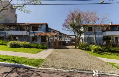 Casa em condomínio fechado com 3 quartos à venda na rua upamaroti, 100, cristal, porto alegre, 139 m2 por r$ 680.000
