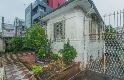 Casa com 4 quartos à venda na avenida doutor carlos barbosa, 1099, medianeira, porto alegre, 192 m2 por r$ 670.000