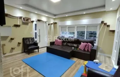 Casa com 3 quartos à venda na rua eustáquio inácio da silveira, 365, belém novo, porto alegre, 196 m2 por r$ 658.000